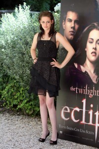 Twilight+Saga+Eclipse+Rome+Photocall+zkXnTpZQp-ul[1]