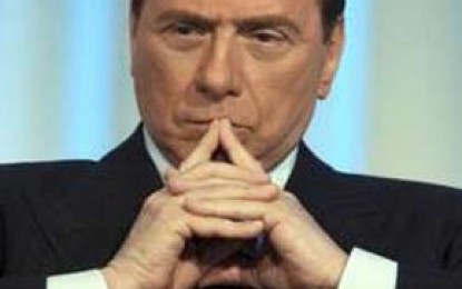 Berlusconi: “non mi fanno parlare”. Intanto è congelato il trasloco dei Ministeri