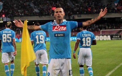 Hamsik riporta il Napoli in vetta alla classifica. 2-1 all’Udinese, e alla ripresa del campionato big match a Torino contro la Juve.