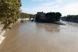 isola tiberina inondata