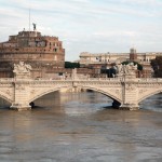 ponte vittorio emanuele ll con castel sant'angelo