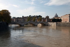 ponte vittorio emanuele ll con san pietro 2