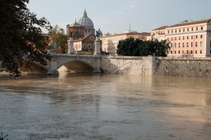 ponte vittorio emanuelell con cupolone