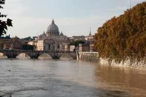 san pietro con tevere in piena