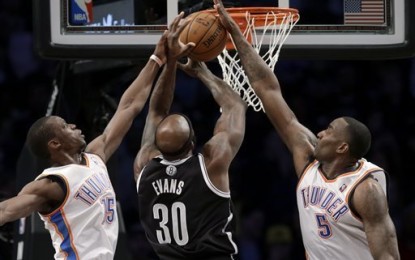 Un perfetto Ibaka sopperisce ai mancati 30 di un KD celestiale e OKC fa 10 di fila! Al Barclays Center finisce 120-95