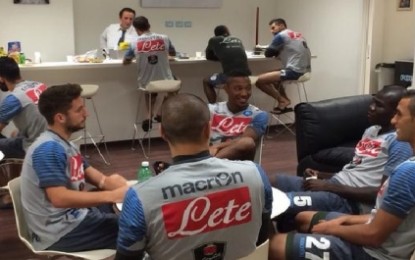 Dietro gli ultimi ottimi risultati del Napoli, c’è un gruppo che si sta cementando sempre più.