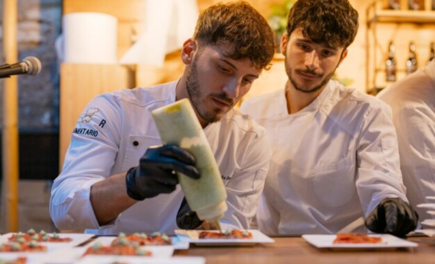 FRUMENTARIO FESTEGGIA IL SUO PRIMO ANNIVERSARIO:  NEL GIARDINO SEGRETO DEL THE SANCTUARY URBAN RETREAT CON ALESSANDRO RUVER OSPITE  ALESSANDRO SANTILLI PROPONE UN MENU DI 5 PORTATE CON UN PAIRING DI BIRRA ARTIGIANALE DI MOSTOITALIANO